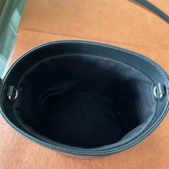 Vegan leather bucket bag - Picture 13 of 15